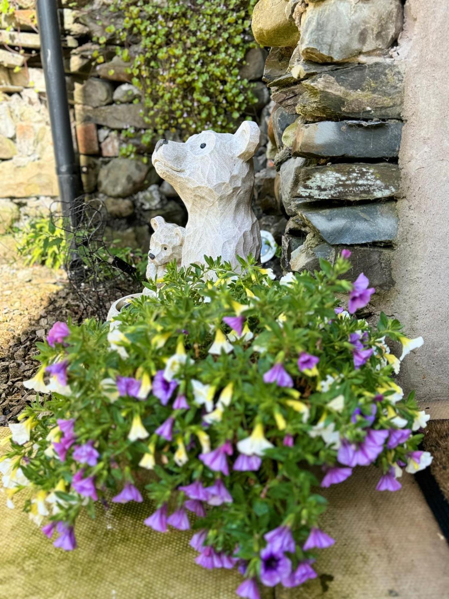 The Barn In The Courtyard, 3 - Bed, Sleeps 5, Pets Welcome Ulverston Exterior foto